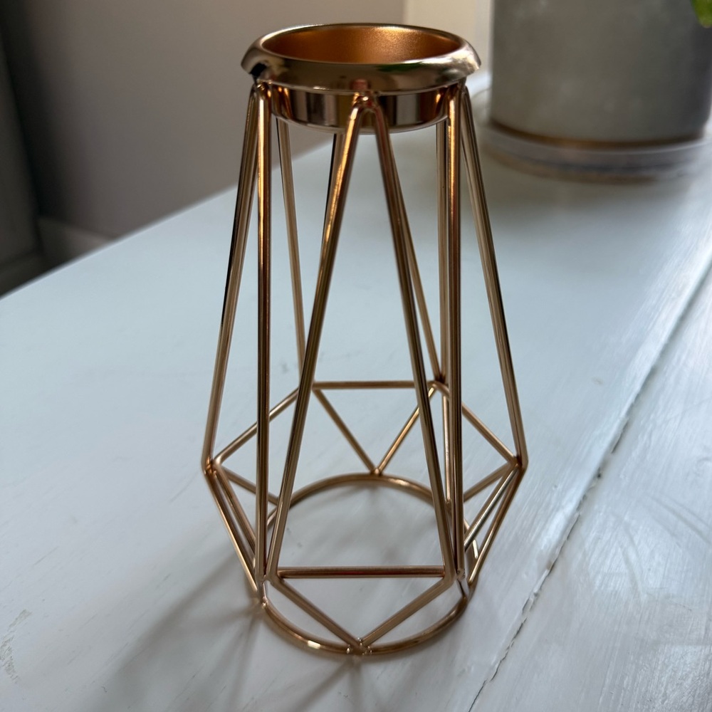 NWOT Summer & Rose Gold Tealite or Pillar Candle Holder